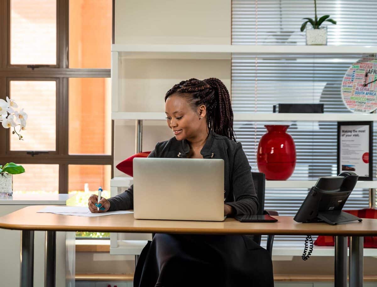 Comment choisir le meilleur cabinet comptable pour votre entreprise à Paris