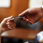 Carte bancaire : les éléments à prendre en compte pour faire son choix en 2021