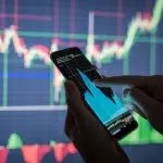 Smartphone et écran trading